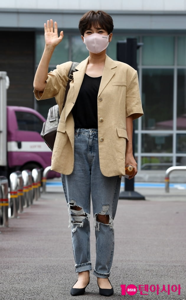 [TEN 포토] 반가희 '괴물보컬 인사드려요'