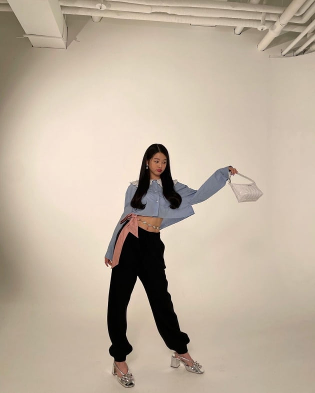 아이즈원 장원영, "배에 보석있지롱" 인조 크리스털이 '블링블링' [TEN★]