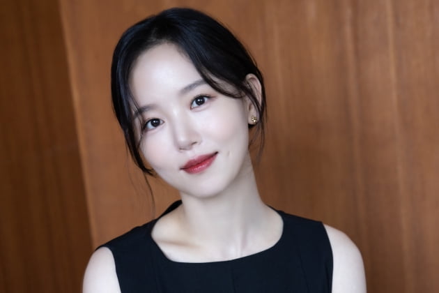 강한나는 '간 떨어지는 동거'의 매력에 관해 "인물들의 케미가 맛집"이라며 "드라마의 완성도가 높아서 끝까지 재밌게 볼 수 있다"고 강조했다. /사진제공=키이스트