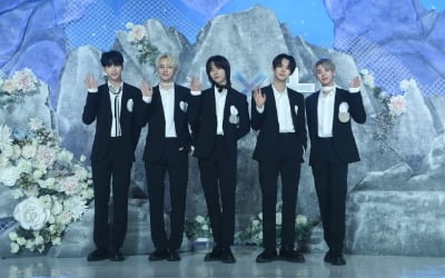 [공식] 투모로우바이투게더, '빌보드 200' 6주 연속 차트인