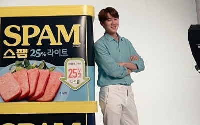 유연석, 부대찌개에 밥 한 숟가락 두고도 눈이 갈 비주얼 [TEN★]