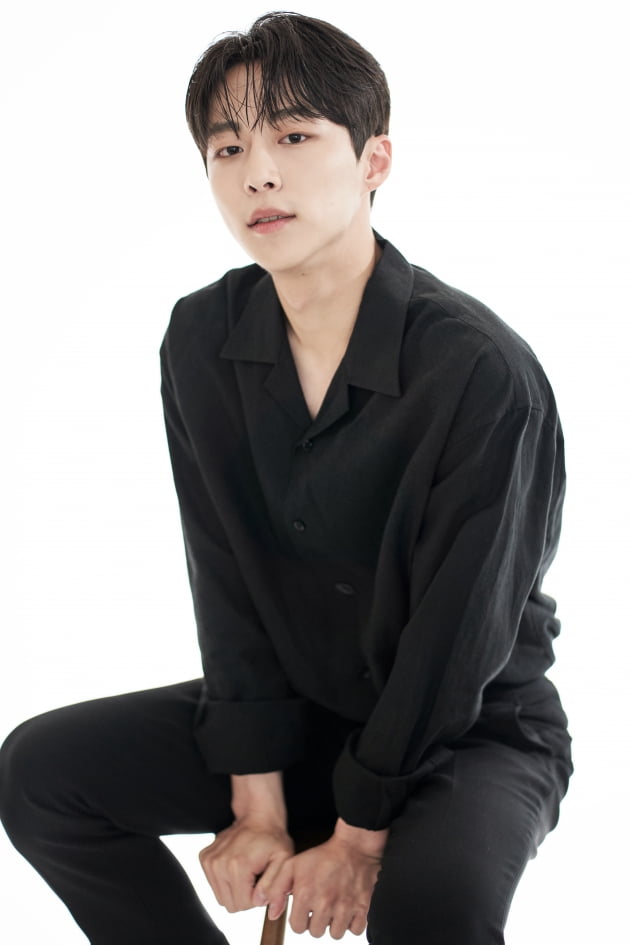 tvN 드라마 '간 떨어지는 동거'에서 이담(이혜리 분)의 철벽 매력에 빠져 개과천선하는 SNS스타 범띠 선배 계선우 역으로 열연한 배우 배인혁. /사진제공=피데스스파티윰