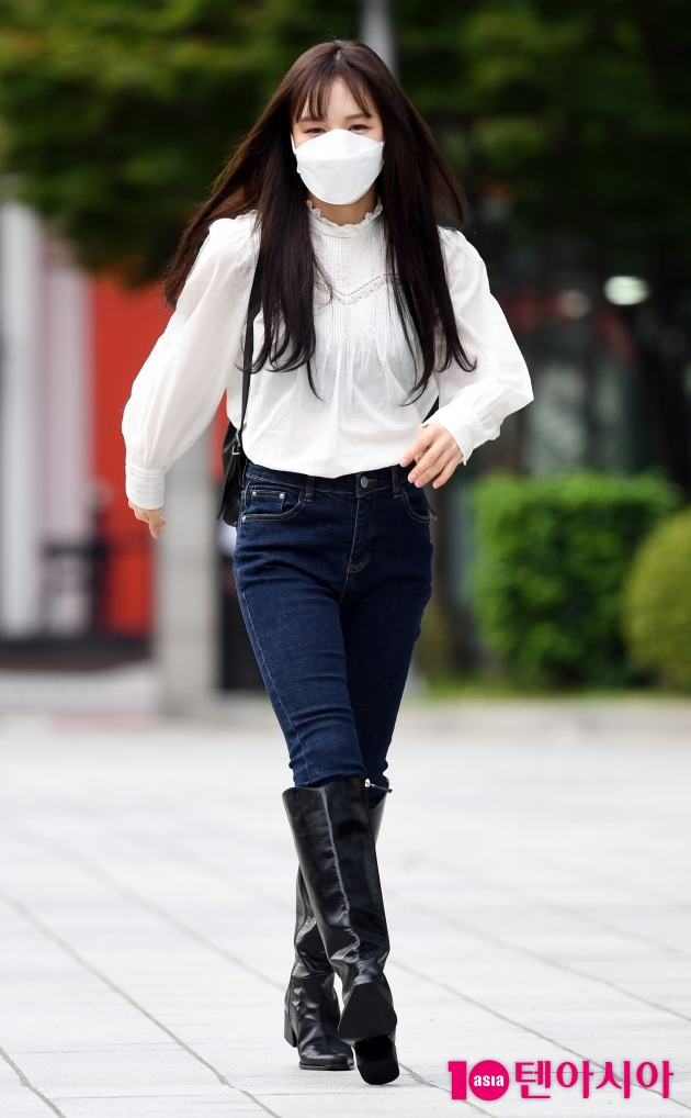 [TEN 포토] 레드벨벳 웬디 '햇빛도 질투하는 미모'