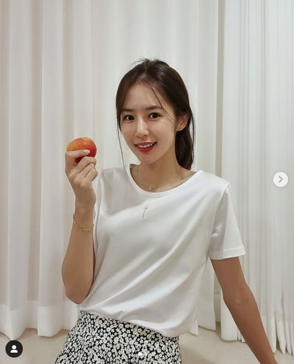 '치어리더' 박기량, 청초함 가득한 핑크빛 매력...비결은 자두?[TEN★]