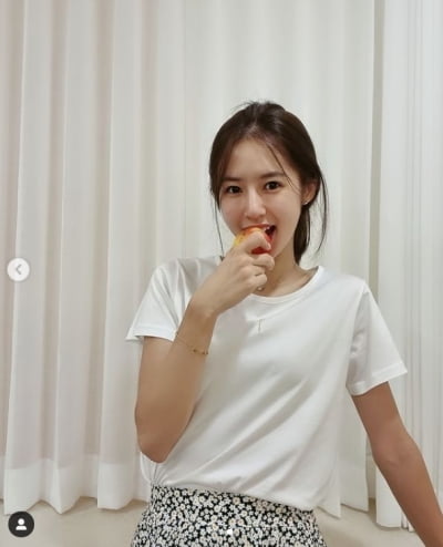 '치어리더' 박기량, 청초함 가득한 핑크빛 매력...비결은 자두?[TEN★]