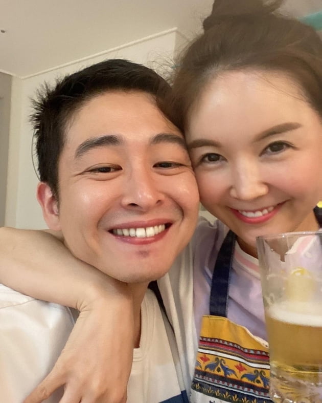 '5kg 감량' 장영란은 맥주, ♥한의사 남편은 소주…환상 궁합 '소맥 부부' [TEN★]
