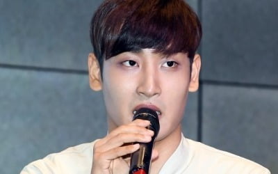 [최지예의 에필로그] 박재정의 '벽이 된 우상', 성공의 열쇠는 김동률 지운 본인 목소리