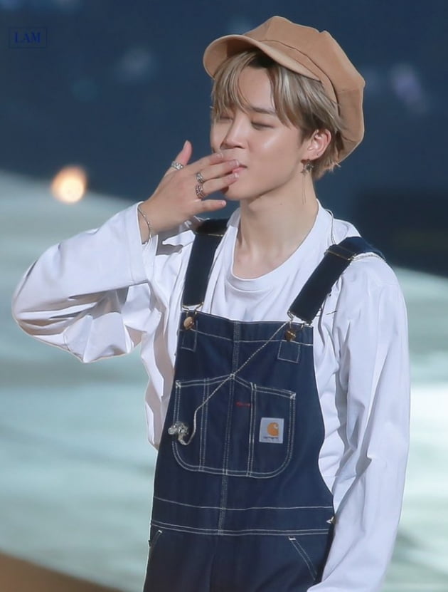 방탄소년단 지민 日신문사 만화 작가 '입덕기' 화제...'태어나서 처음 빠진 아이돌'