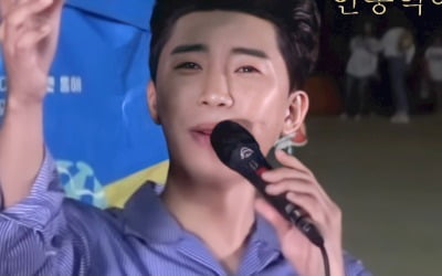 임영웅, '안동역에서' 버스킹 100만뷰…해운대에 울려퍼진 구성진 목소리 '힐링'