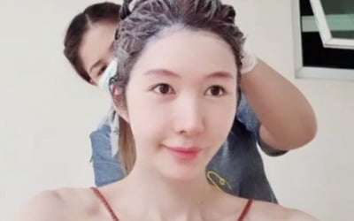 신주아, ♥태국재벌 남편 아닌 다른 이의 손길에 '미소' [TEN★]