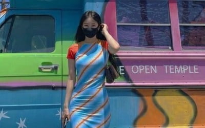 한예슬, '노마스크' 지적 의식했나…타이트 원피스에 마스크[TEN★]