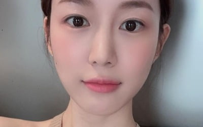 '이승기♥' 이다인, 떨어지는 폭포수 바라보며…상념 많았나 [TEN★]