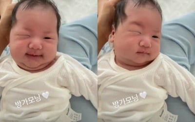 '검사♥' 한지혜 딸, 생후 한 달만 윙크까지…배우해도 되겠어 [TEN★]