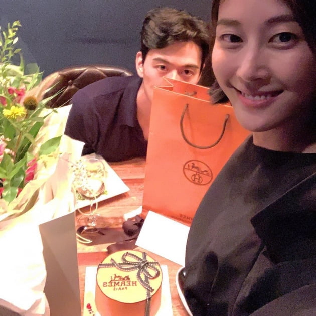 '대기업맨♥' 이현이, 명품H사 로고 찍힌 30대 마지막 생일 선물에 '울컥' [TEN★]