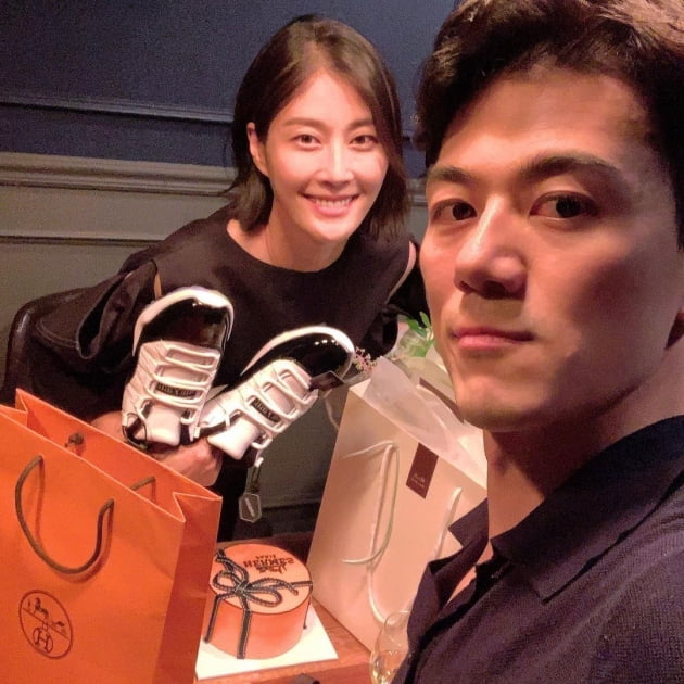 '대기업맨♥' 이현이, 명품H사 로고 찍힌 30대 마지막 생일 선물에 '울컥' [TEN★]