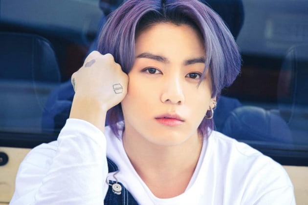 방탄소년단 정국, 지하철 광고→하이브 사옥 응원 풍선..'초특급 생일 서포트 행렬'