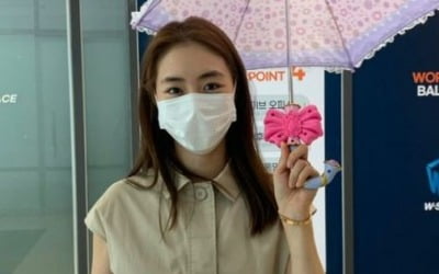 이연희, L사 명품백 들고 우아한 외출…마스크에도 숨길 수 없는 미모 [TEN★]