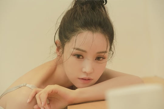 남규리,&#160;햇살&#160;머금은&#160;백옥피부+숨멎&#160;분위기&#160;'무결점&#160;미모' [화보]