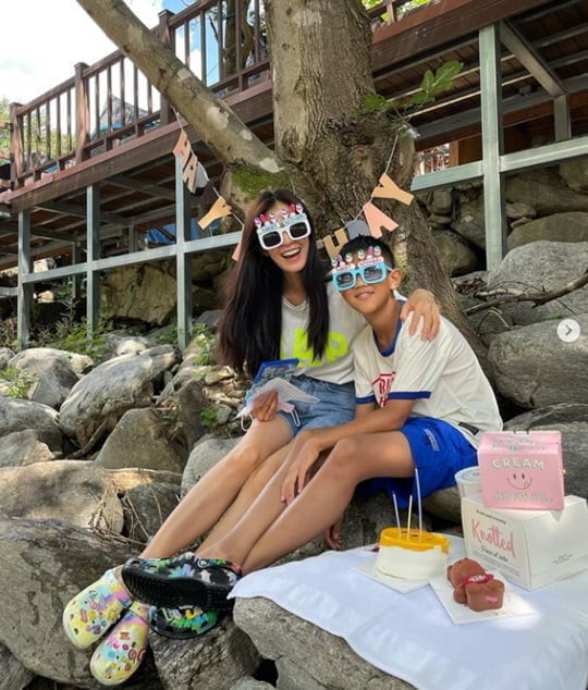 '171cm·49kg' 김성은, '♥정조국' 붕어빵 아들과 여행 "기억에 남는 생일 되길" [TEN ★]
