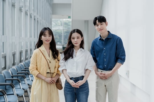 이제훈X원진아, 이하이 정규앨범 타이틀곡 'ONLY' MV서 호흡…27일 공개