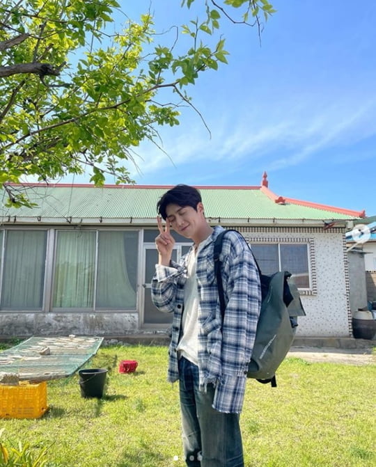 김선호, 설렘 주의보 울리는 청량 비주얼 "오늘도 떨렸어요" [TEN ★]