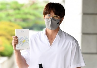 '악플러 고소' 성시경, "교육 관련 수험생 선처? 선생님 하면 안돼" 단호