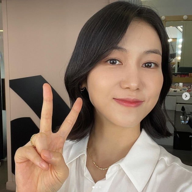김옥빈, 이 미모 단발병 부른다...초절정 동안 시간이 멈췄어[TEN★]
