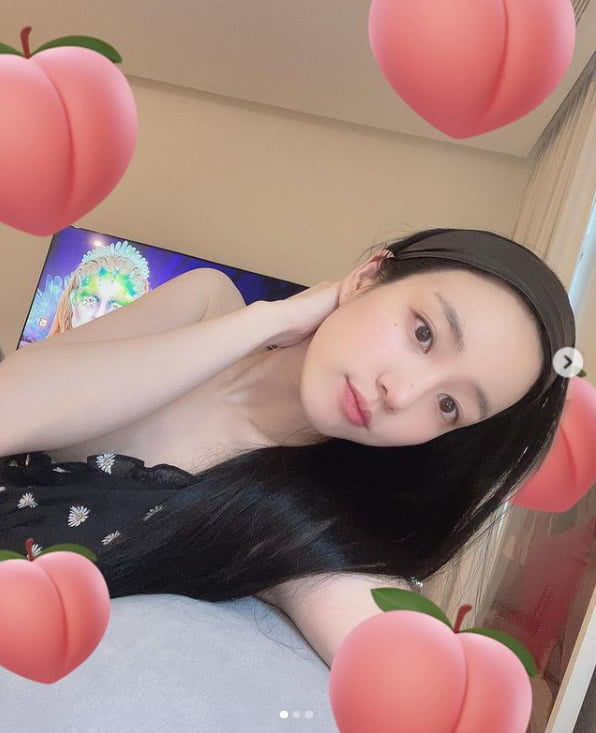 '견미리 딸' 이유비, 상큼 달콤한 인간복숭아로 변신...민낯도 빛나네[TEN★]