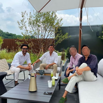 슈퍼주니어 최시원, 털복숭이 얼굴로 홍정욱과 여전한 친분ing [TEN★]