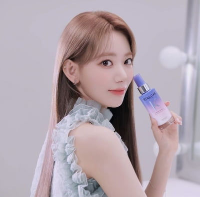 미야와키 사쿠라, 눈빛에 심쿵..청초한 미모[TEN★]