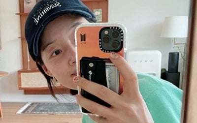 '검사♥' 한지혜, 산후 6주 "배 그대로, 6~7kg 남아"…BTS 폰케이스 하고 소녀美 [TEN★]