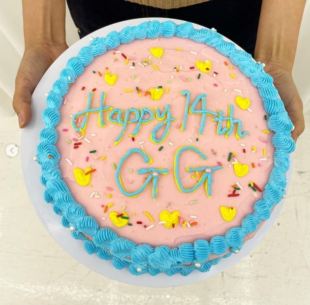 '정경호♥' 최수영, 소녀시대 데뷔 14주년..."소원과 14년째 항해중"[TEN★]