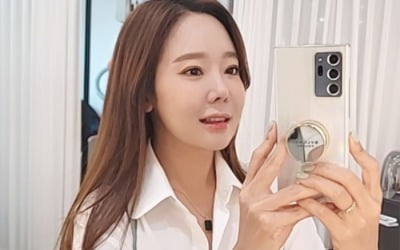 '백종원♥' 소유진, 그립톡마저 명품…휴대폰 뒷면까지 '블링블링' [TEN★]