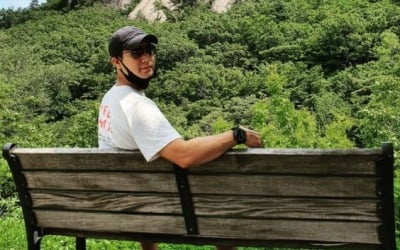 '박민정♥' 조현재, 한여름에 등산이라니…이열치열 제대로네 [TEN★]