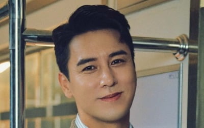 '트롯 신사' 장민호, 비주얼 '眞' …슈트 광고 들어오겠네