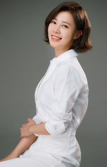 배우 최윤영. /사진제공=아이오케이컴퍼니