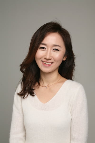 [공식] 이지하, '학교 2021' 출연 확정…이사장 구미희 役