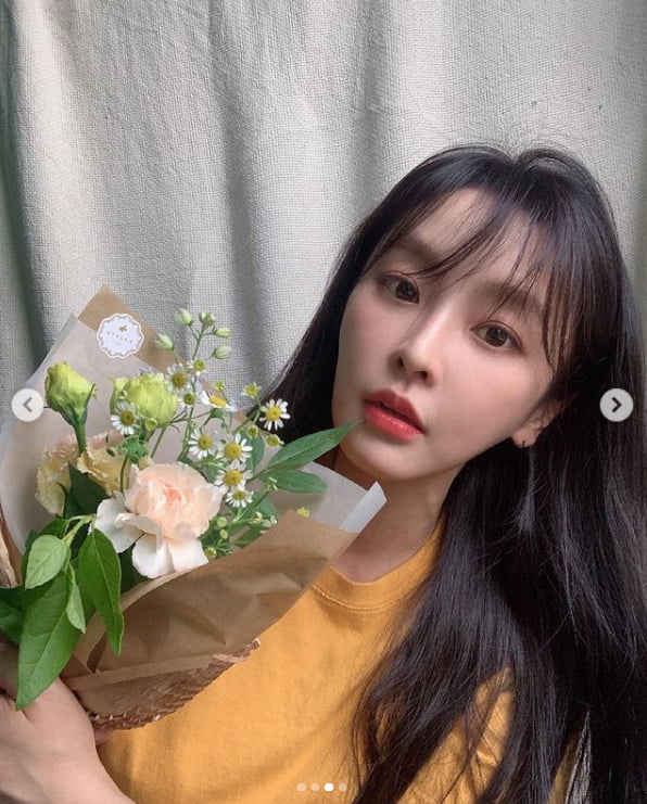 '강타♥' 정유미, 차원이 다른 미모...꽃 기죽이는 윰블리[TEN★]