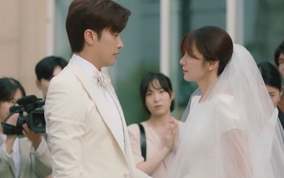 [TEN리뷰] '결사곡2' 임성한이 또 임성한했다…반전 커플매칭→빙의 '충격 엔딩'