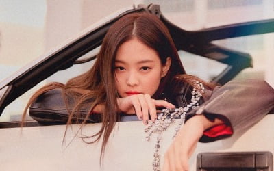 [공식]블랙핑크 제니, 'SOLO' MV 7억 뷰 돌파…女 솔로 '최초·최고' 기록 경신