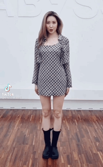 선미, 섹시한 글래머 몸매 '각선미가 포인트' [TENTOK]