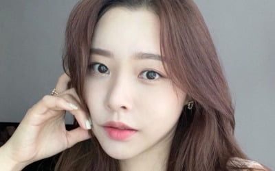 '박성광♥' 이솔이 "4일 동안 닭갈비 3번" 먹은 얼굴…새하얗네 [TEN★]
