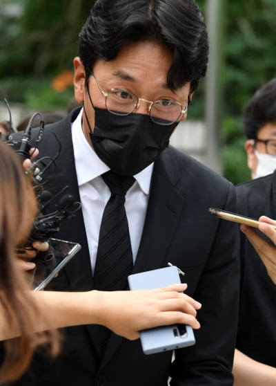 [TEN 이슈] '프로포폴' 하정우, 불똥 튄 출연작 4편…마약 다룬 '수리남'은 어쩌나