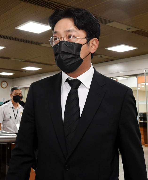  [TEN 이슈] '프로포폴' 하정우, 불똥 튄 출연작 4편…마약 다룬 '수리남'은 어쩌나