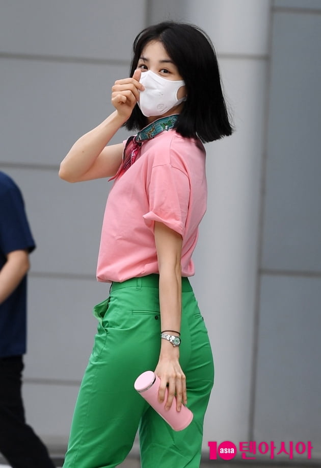 [TEN 포토] 박하선 '잘록한 허리라인...도대체 몇 인치이야?'