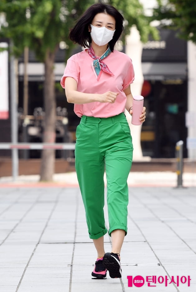 [TEN 포토] 박하선 '좀 늦었다 달려라 하니~'