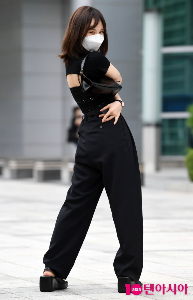 [TEN 포토] 레드벨벳 웬디 '반전뒤태...뻥'