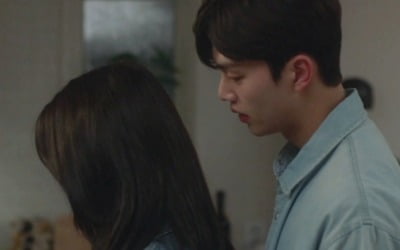 '알고있지만' 송강X한소희 다시 한 집에…밀착 스킨십 또 불 붙나