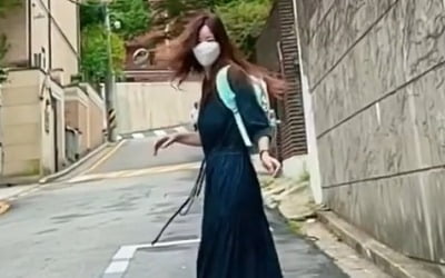 '40대 딸둘맘' 박솔미, 남들이 입으면 땅에 끌릴 드레스일 텐데 '모델핏' [TEN★]