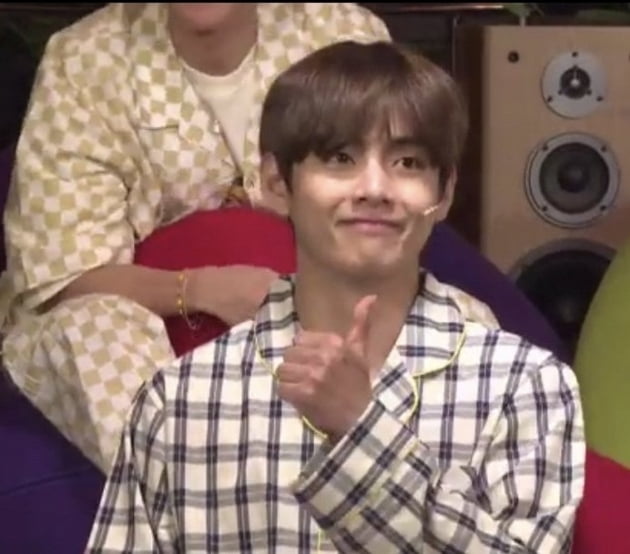 "순식간에 매진" 방탄소년단 뷔, 팬미팅 의상도 품절 대란…역시 '뷔 이펙트'